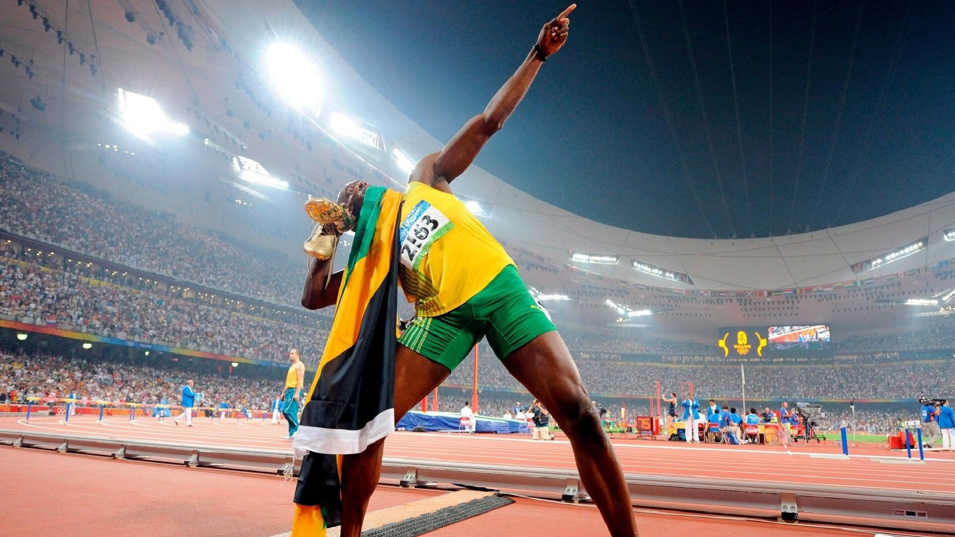 JackeyLove迎来十赛季出色发挥，DWG观众热烈欢呼！再创辉煌时刻